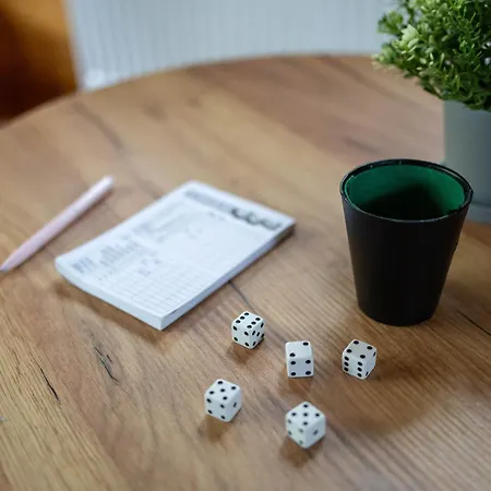 Casa de Férias Knus Houten Voor Stellen En Gezinnen Met Ruime Tuin Op De Veluwe