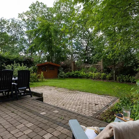 Casa de Férias Knus Houten Voor Stellen En Gezinnen Met Ruime Tuin Op De Veluwe Epe