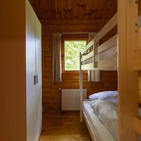 Casa de Férias Knus Houten Voor Stellen En Gezinnen Met Ruime Tuin Op De Veluwe